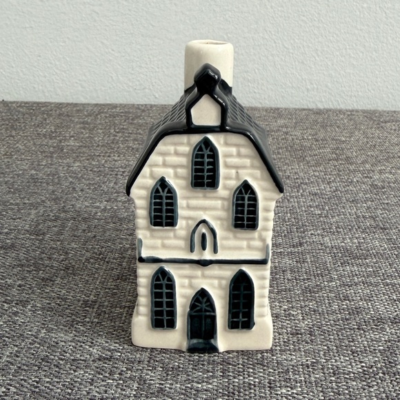 KLM Airlines Vintage 2006 Bols Blue Delft Miniature Ceramic Church #7 EMPTY - Picture 12 of 12